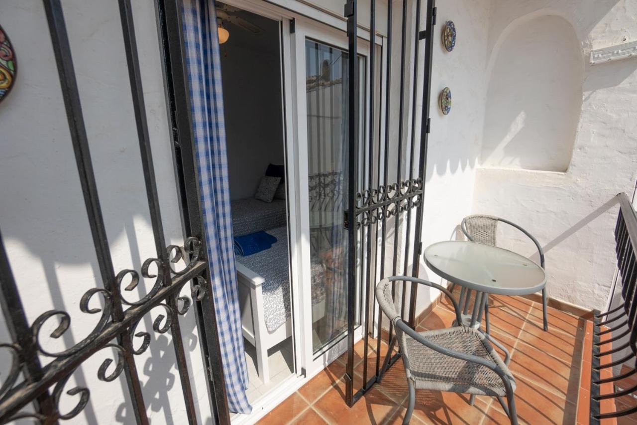 Nueva Nerja 71 Menyber Villa Luaran gambar